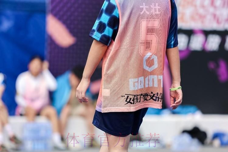 国内首个官方女足街头赛事! 这个5.20,数百名足球女孩在杭州“怒放竞技场” 国内首个官方女足街头赛事! 这个5.20,数百名足球女孩在杭州“怒放竞技场”